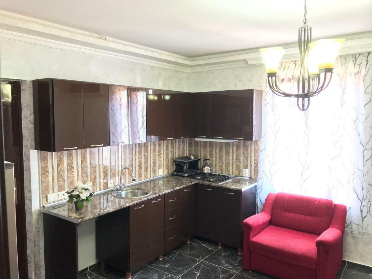 Guest House Chexovi 24 Кобулети Экстерьер фото
