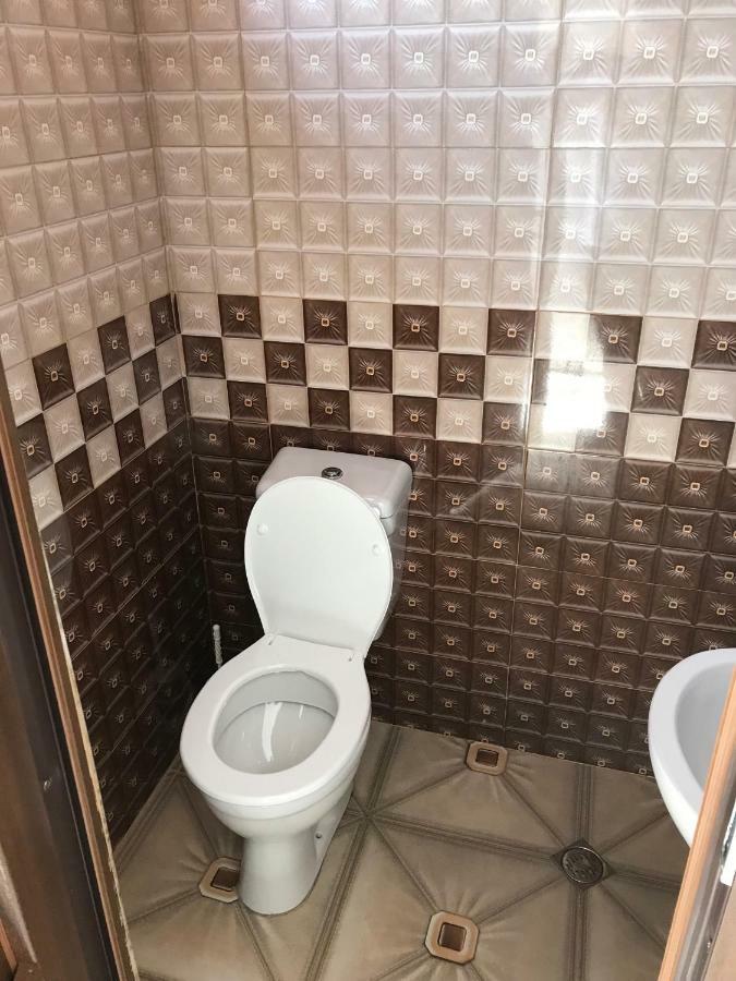 Guest House Chexovi 24 Кобулети Экстерьер фото
