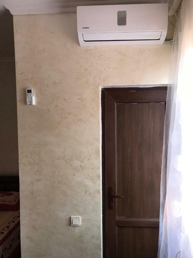 Guest House Chexovi 24 Кобулети Экстерьер фото