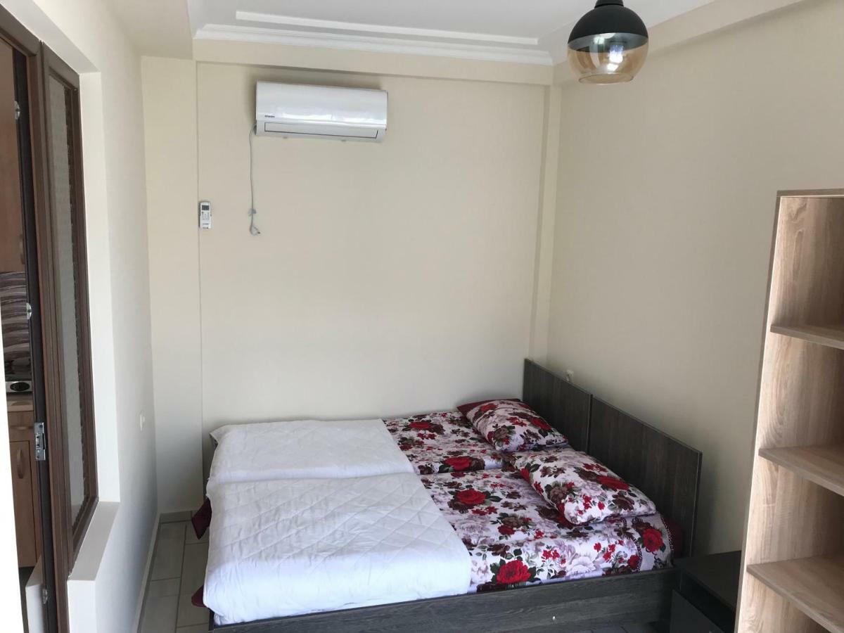 Guest House Chexovi 24 Кобулети Экстерьер фото